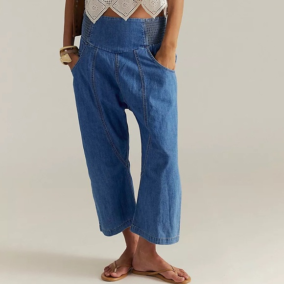 Free People Pants - Free People Lunan Crop Harem Relaxed Fit Chambray Jeans Medium